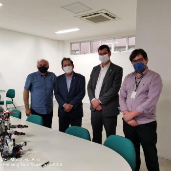 Na foto, da esquerda para a direita, estão 
